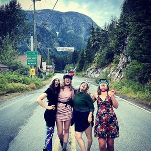 Meet your Posher, Hilary